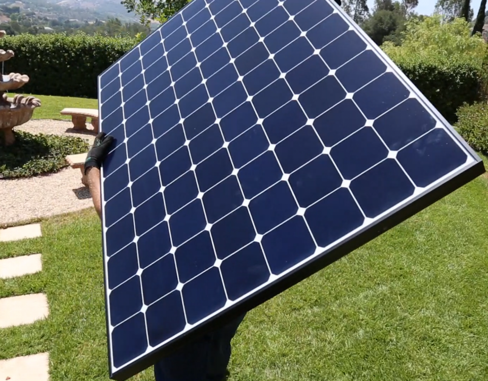 ¿Qué potencia puede producir un panel solar?